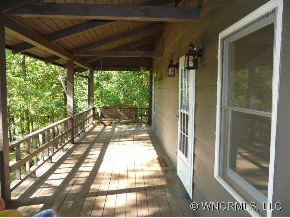 415 Old Pace Farm Ln., Hendersonville, NC 28739