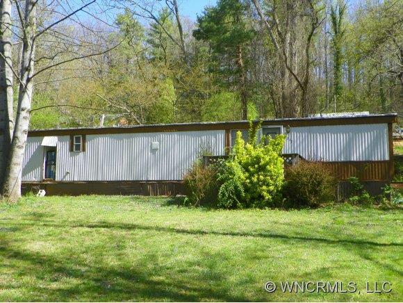 540 Glenview Ave., Hendersonville, NC 28791