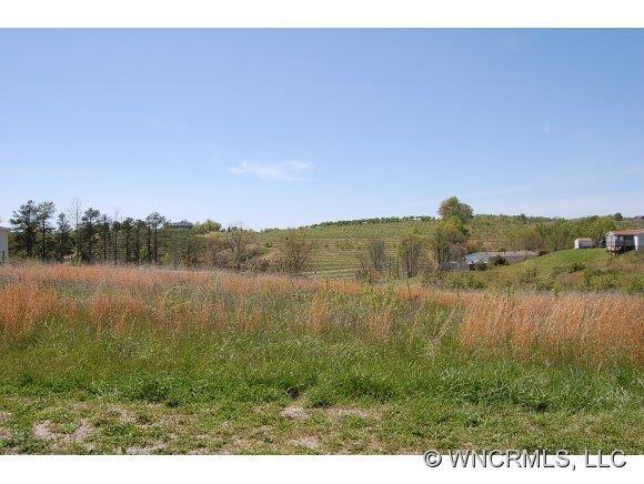 75 Daniel Ridge Dr. #4, Hendersonville, NC 28792