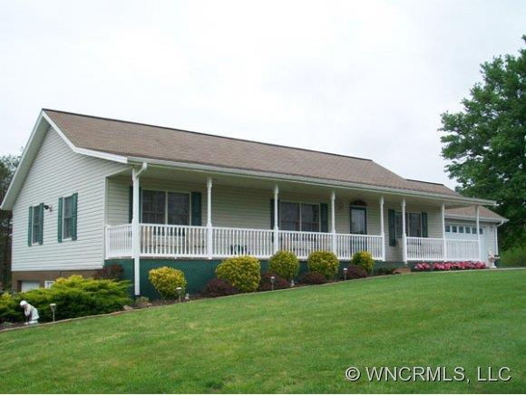 924 New Stock Road, Weaverville, NC 28787