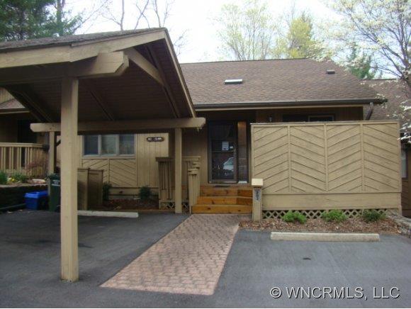 203 N. Scarlet Oak Ln., Hendersonville, NC 28791