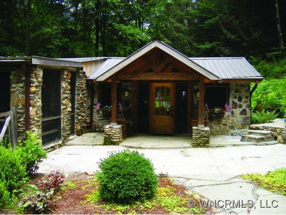 425 Cathey's Creek Road, Brevard, NC 28712