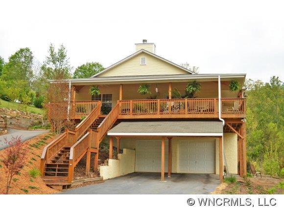 215 Cocoa Lane, Weaverville, NC 28787
