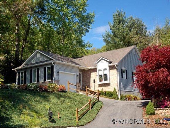 110 Titleist Way, Hendersonville, NC 28739