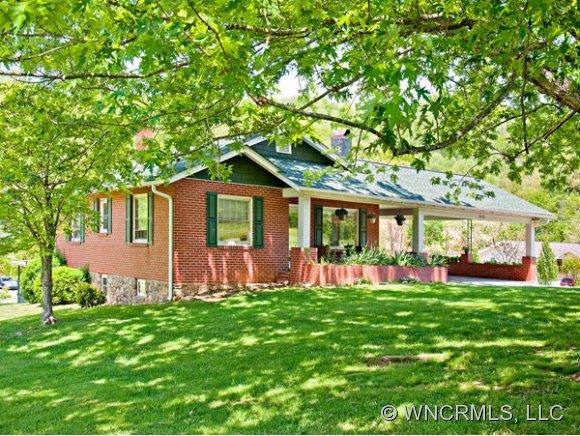 2172 Old Balsam Road, Waynesville, NC 28786