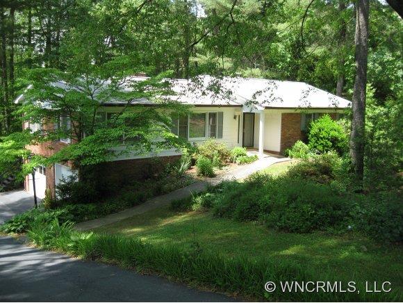 159 Haywood Knolls Drive, Hendersonville, NC 28791