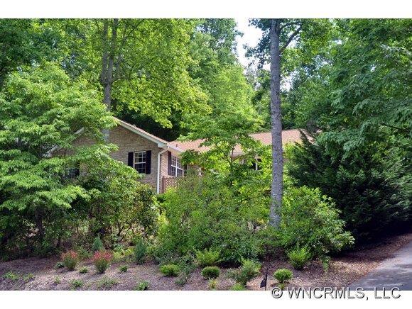 4491 Cove Loop Rd., Hendersonville, NC 28739