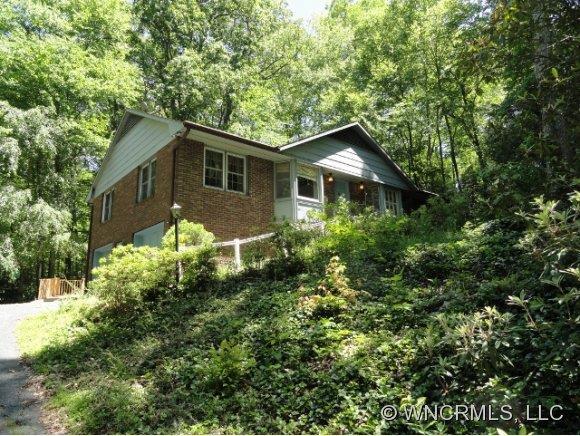 520 Oakwilde Dr., Hendersonville, NC 28791