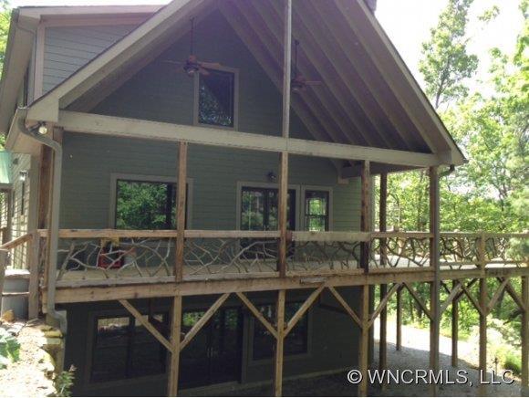 94 Waggoners Way, Hendersonville, NC 28773