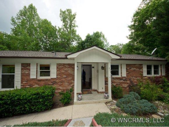 435 Deerhaven Lane, Hendersonville, NC 28791
