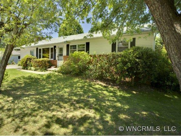 3 Chestnut Street, Weaverville, NC 28787