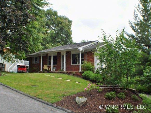 5 Oak Street, Weaverville, NC 28787