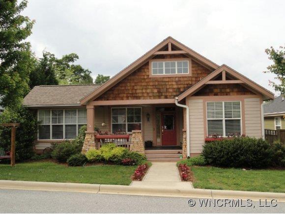 90 Olmsted Lane, Flat Rock, NC 28731