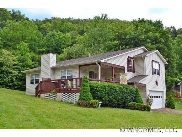 126 Pasco Loop, Waynesville, NC 28785