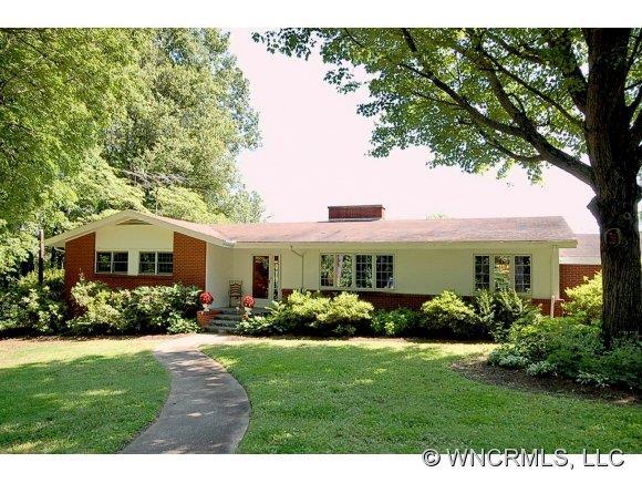 70 W. Oakview Road, Asheville, NC 28806
