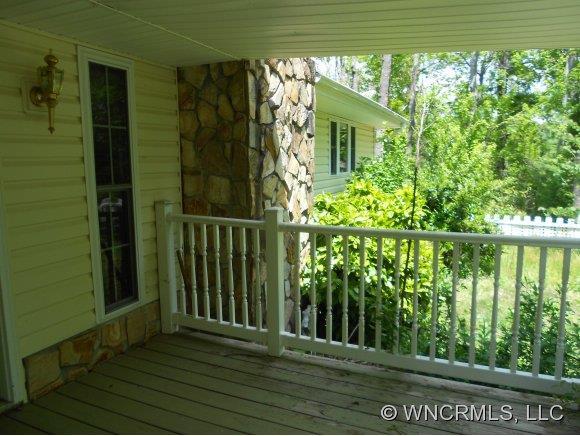 135 Cardinal Haven Lane, Hendersonville, NC 28739