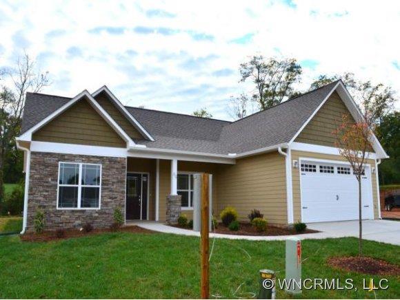89 Weaver Village Way, Weaverville, NC 28787