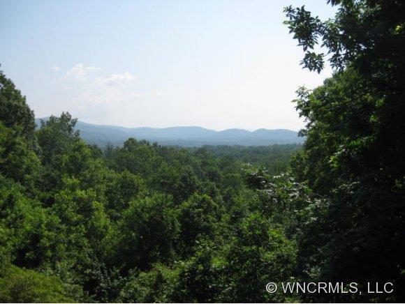 106 Dogwood Drive, Hendersonville, NC 28791