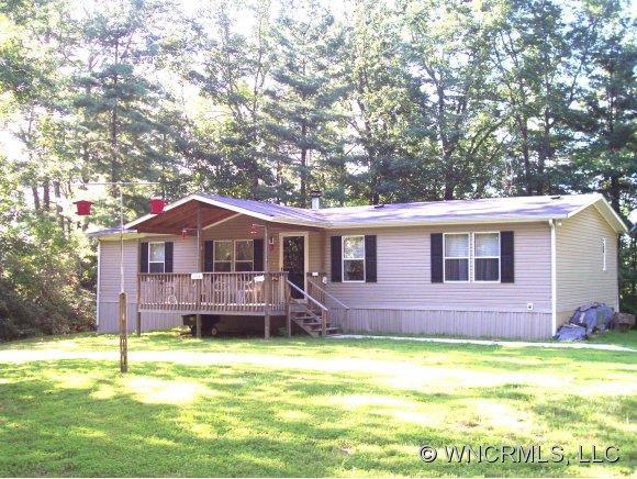 10 Mark Drive, Hendersonville, NC 28739