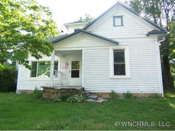 213 Spring St., Hendersonville, NC 28739