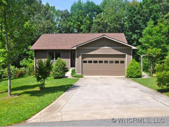 7 Ebernickel Lane, Weaverville, NC 28787