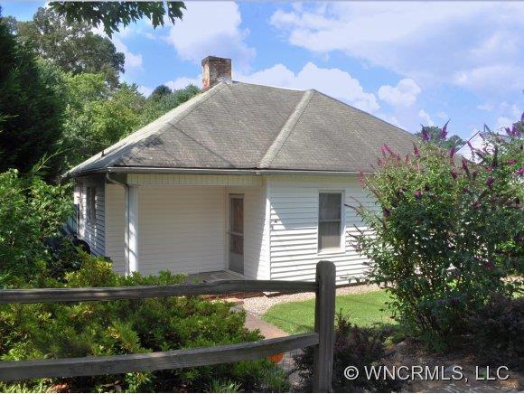 3 Enka Orchard St., Asheville, NC 28728