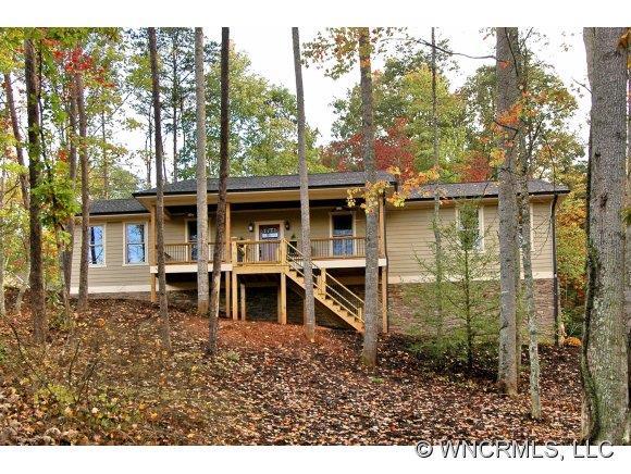 45 Creek Run Rd, Candler, NC 28715
