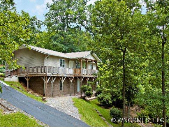 799 Nellie John Drive, Clyde, NC 28721