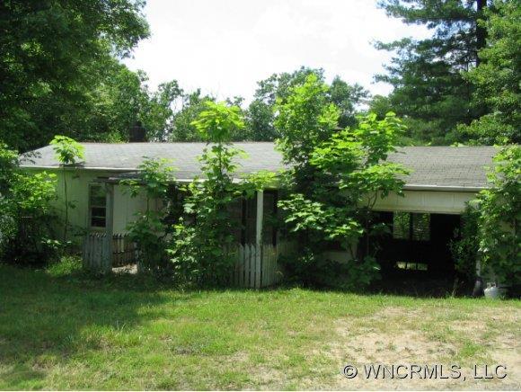 9 Circle Dr., Black Mountain, NC 28711