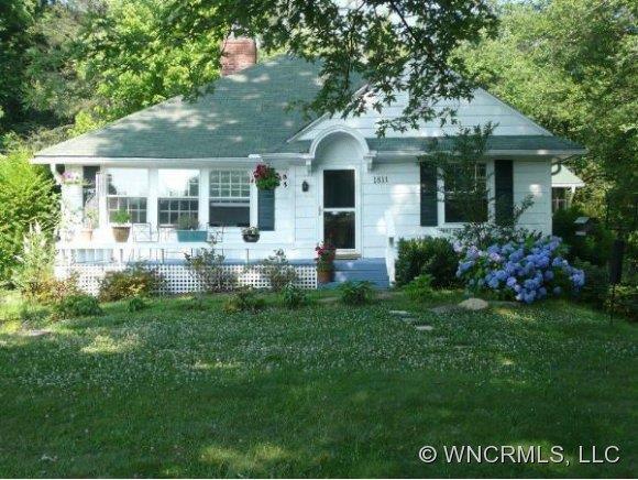 1811 Meadowbrook Terrace, Hendersonville, NC 28791