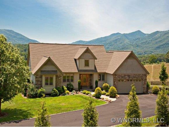 124 Bark Trail, Waynesville, NC 28786