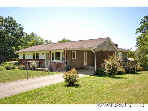 25 Wedgefield Dr, Asheville, NC 28806