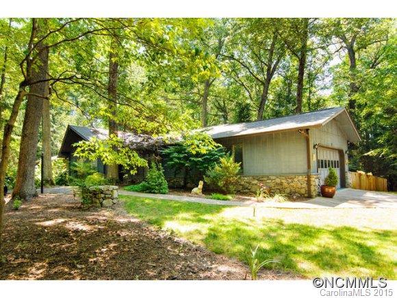 7 Country Spring Drive, Asheville, NC 28804