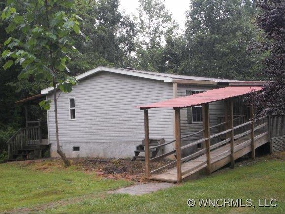 15 Johnson Hill Dr., Weaverville, NC 28787