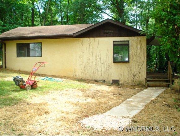 7 Oatgrass Lane, Candler, NC 28715