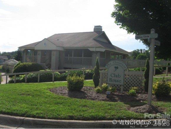 705 Abbey Cir., Asheville, NC 28805