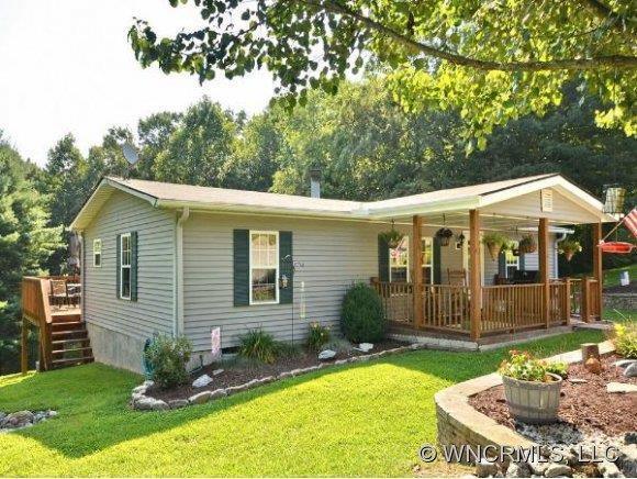 172 Crows Nest Road, Hendersonville, NC 28791