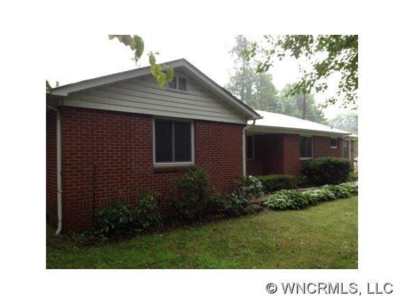 1732 Haywood Rd., Hendersonville, NC 28791