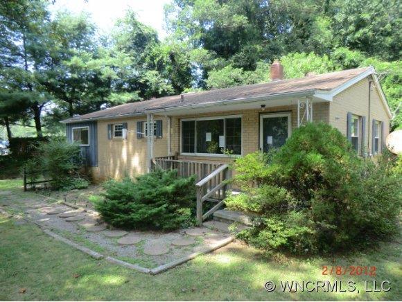 25 Royal Pines Dr., Arden, NC 28704