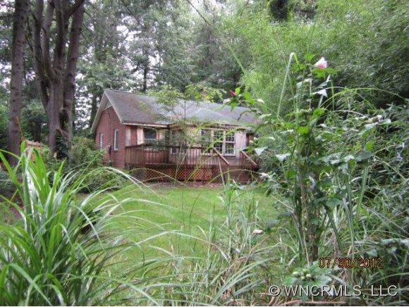 63 / 102 E Fairlane Dr, Hendersonville, NC 28792