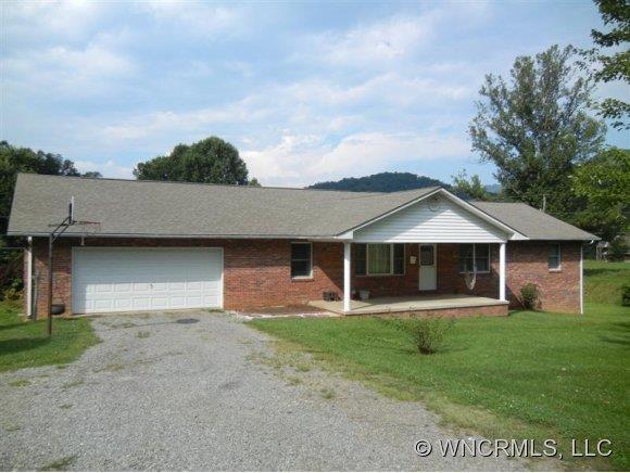 1341 Pigeon Road, Waynesville, NC 28786