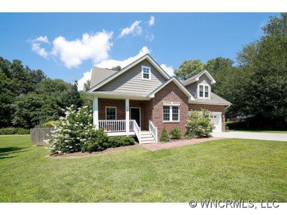 130 Windham Way, Hendersonville, NC 28739