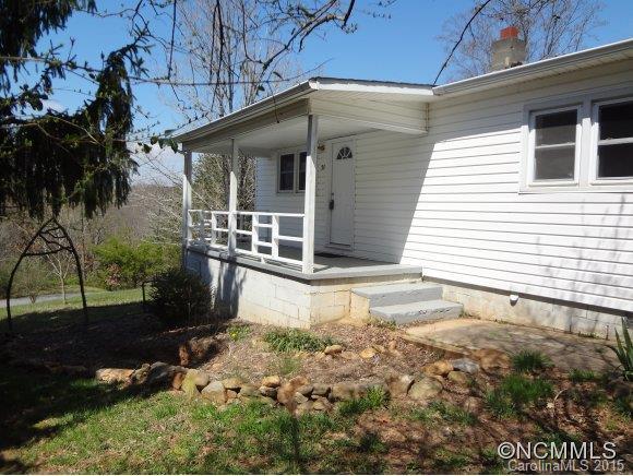 53 Upper Moffit Road, Asheville, NC 28805
