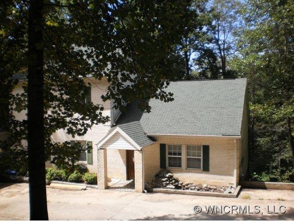 408 Canonero Drive, Fairview, NC 28730