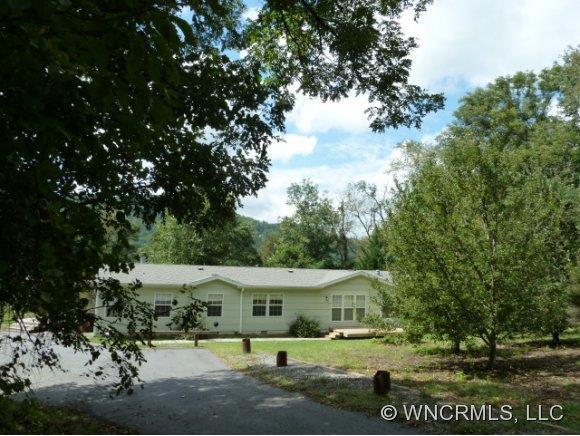 15 Rector Rd., Weaverville, NC 28787