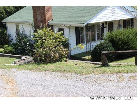 42 West Burnsville Church Road, Burnsville, NC 28714