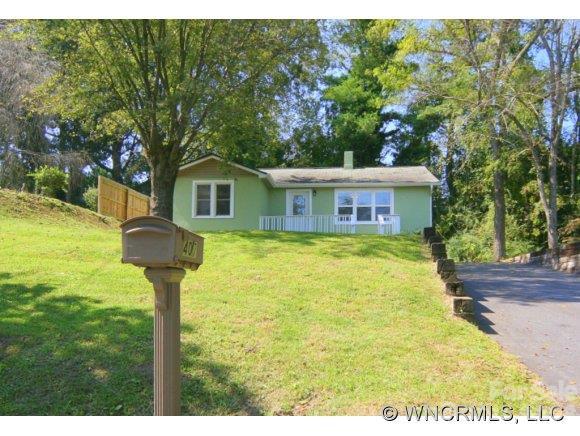 407 N. Lakeside Drive, Hendersonville, NC 28739