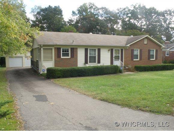 103 Summerglen Drive, Asheville, NC 28806