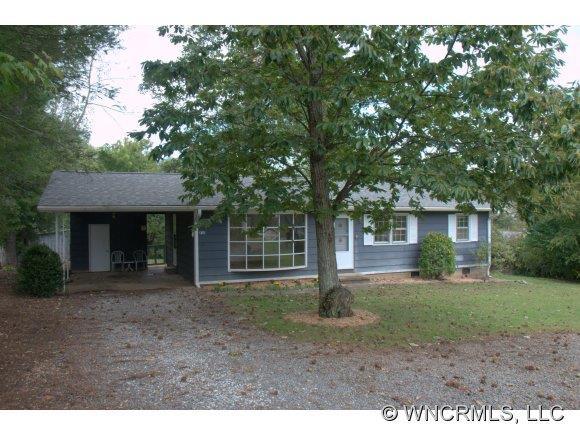 816 Glenn Bridge Road, Arden, NC 28704