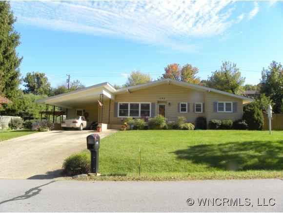 495 Shelton Street, Waynesville, NC 28786